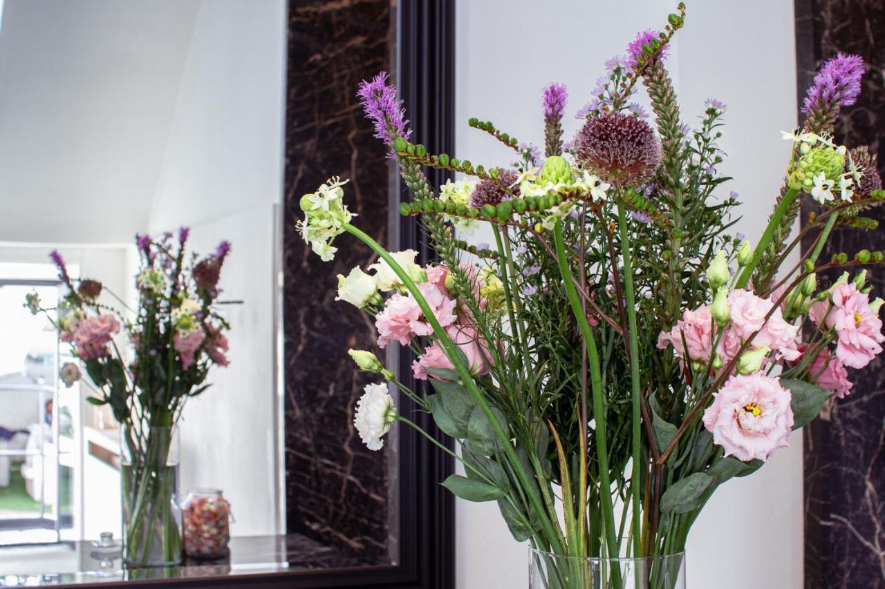 The Hamptons Boutique Hotel Гент Екстериор снимка